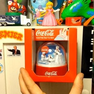 Coca-Cola Vintage polar bear fun bank 2001!!